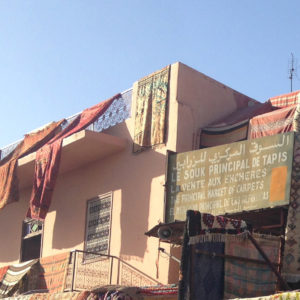 souk-marrakesh-carnet-de-voyage-vague-graphique-tapis