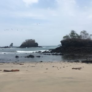 las-perlas-rocks-beach-mecton-lords-of-the-ocean