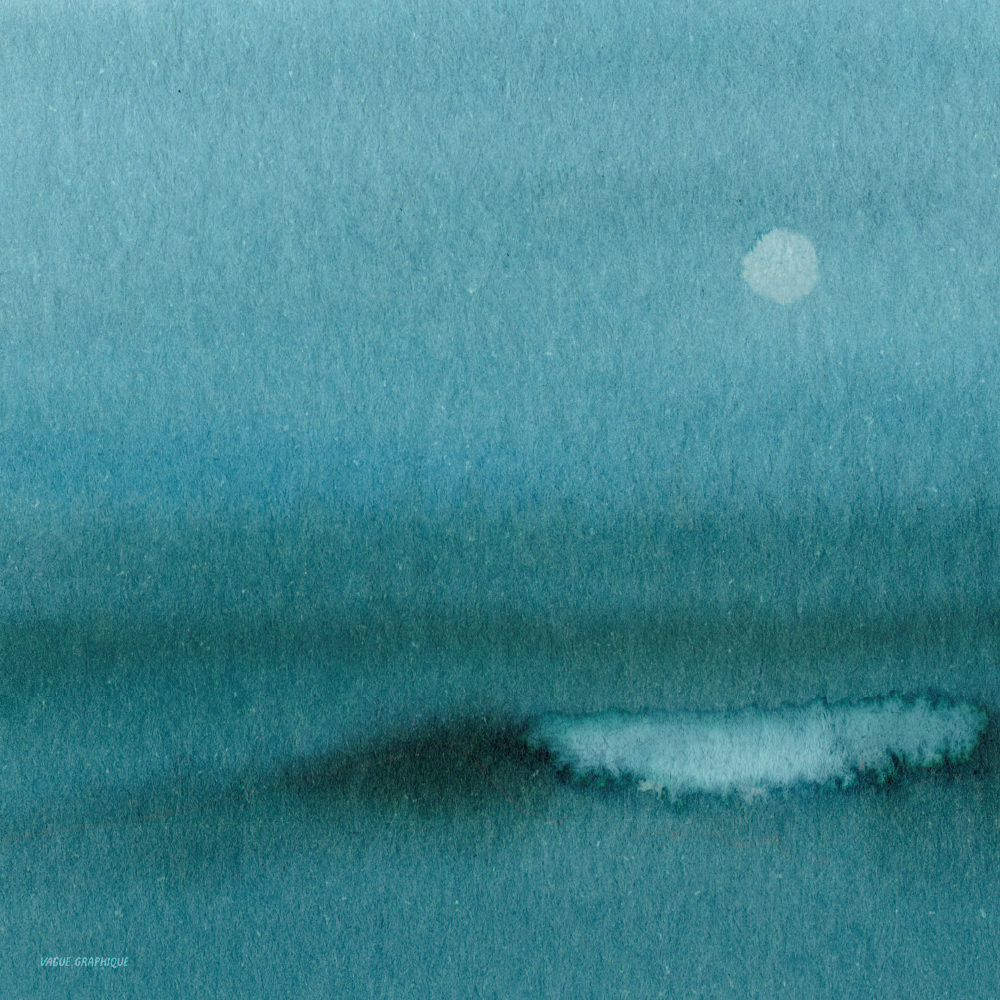 Light wood thin rectangular vertical frame hanging on a white te zoom aquarelle vague parfaite